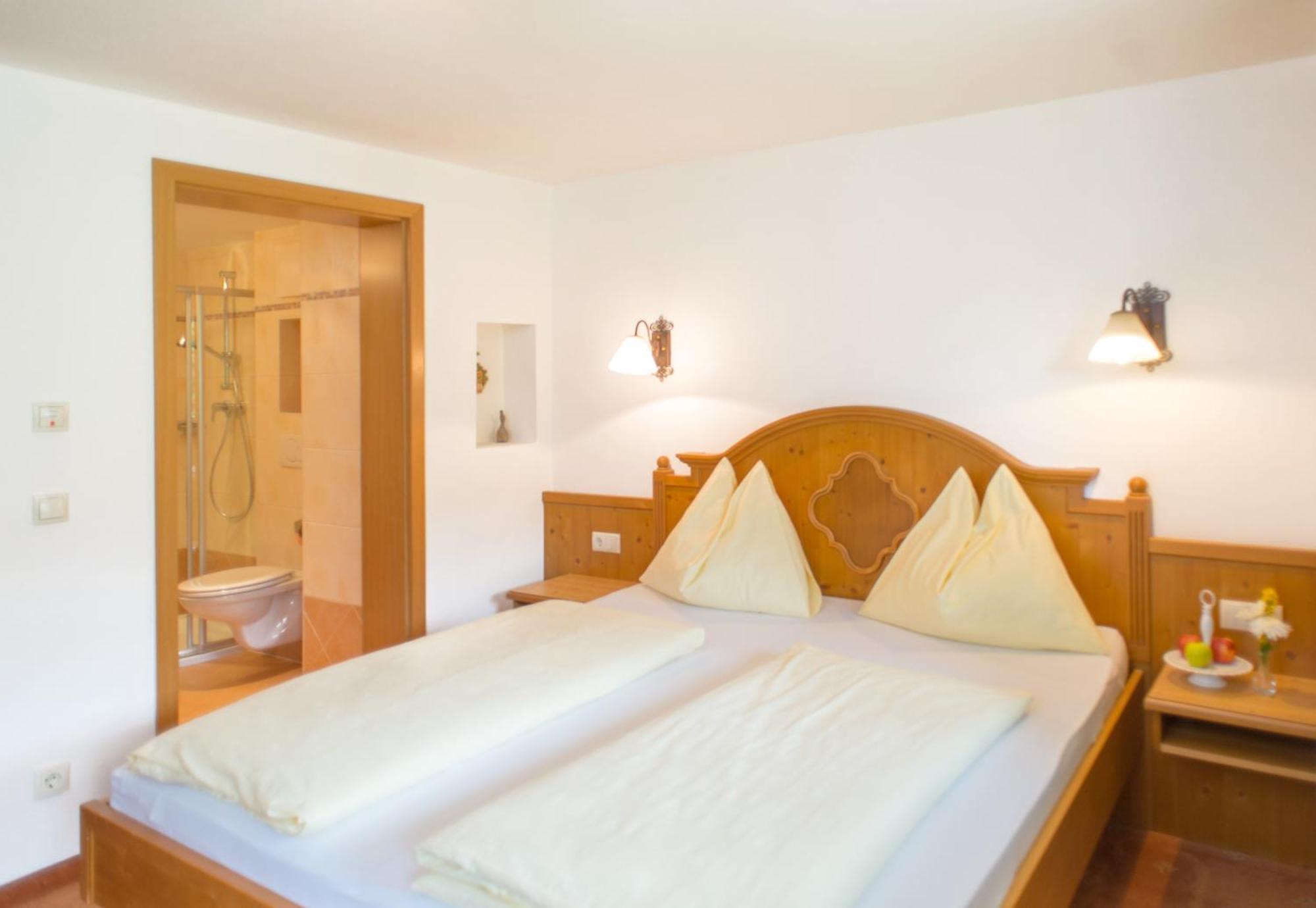 Landhotel Hubengut Bed And Breakfast Радштадт Номер фото